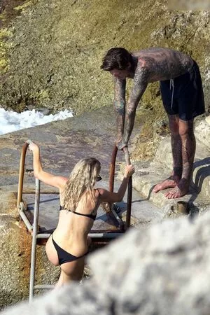 Charlotte McKinney / Char_mck / charlottemckinney / simp chat nude photo #0953