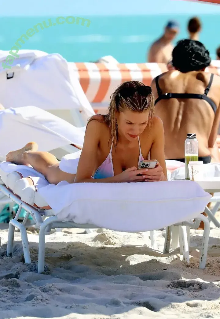 Charlotte McKinney nude photo #1273 (Char_mck / charlottemckinney / simp chat)