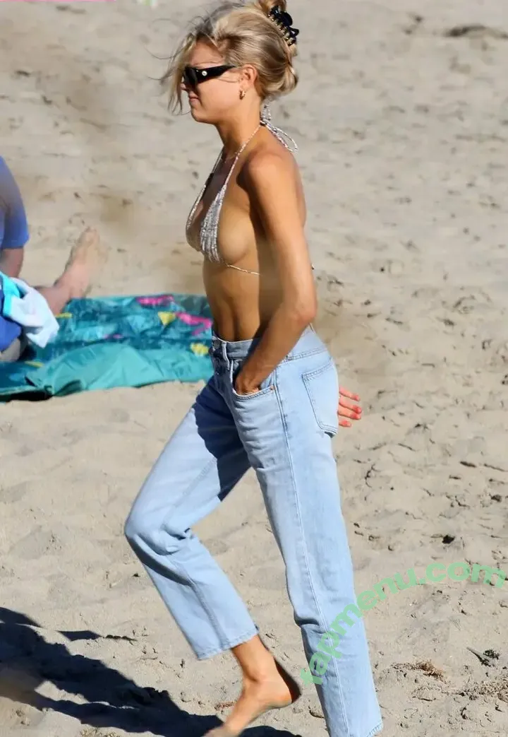 Charlotte McKinney nude photo #1292 (Char_mck / charlottemckinney / simp chat)