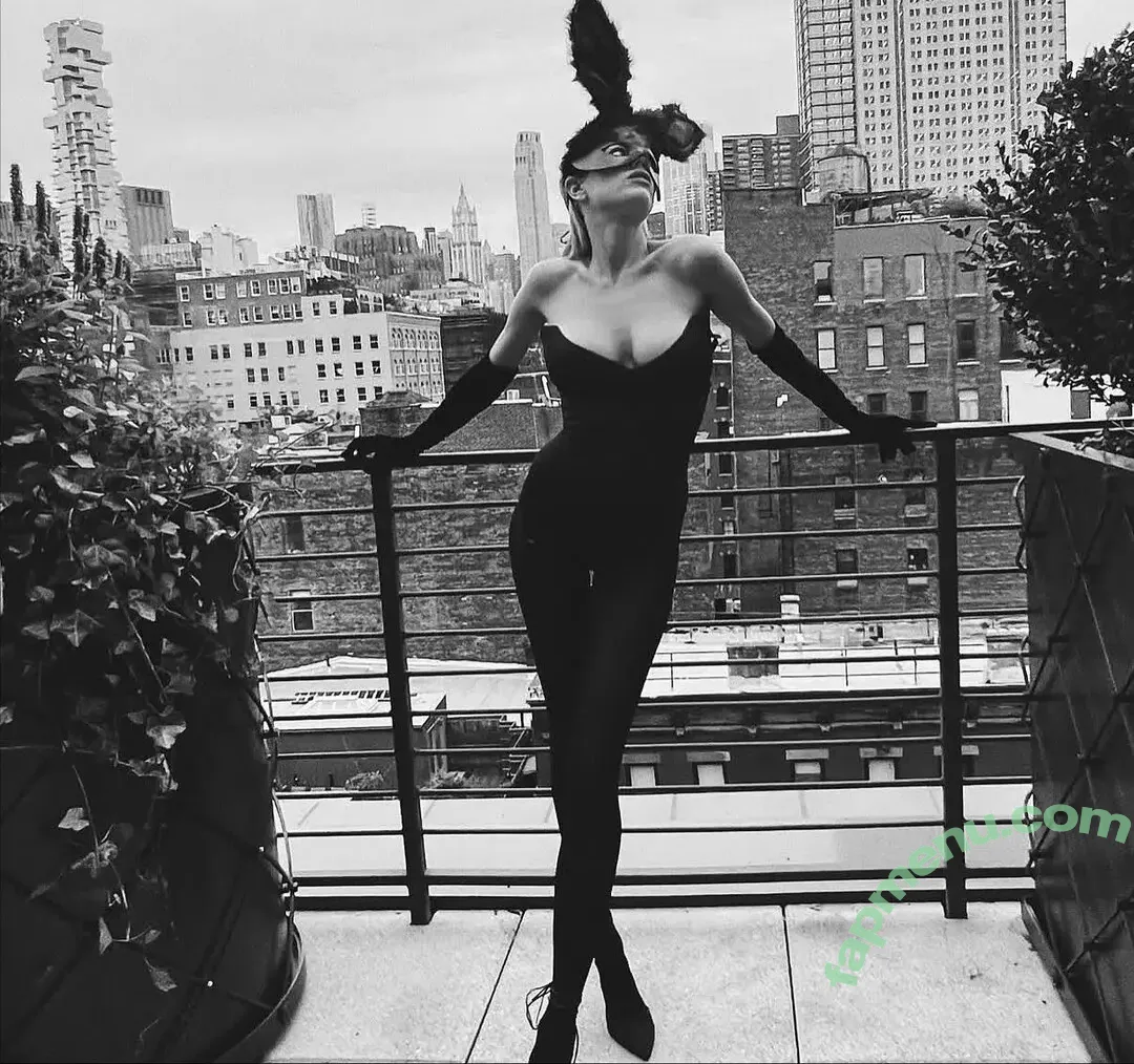 Charlotte McKinney nude photo #1561 (Char_mck / charlottemckinney / simp chat)