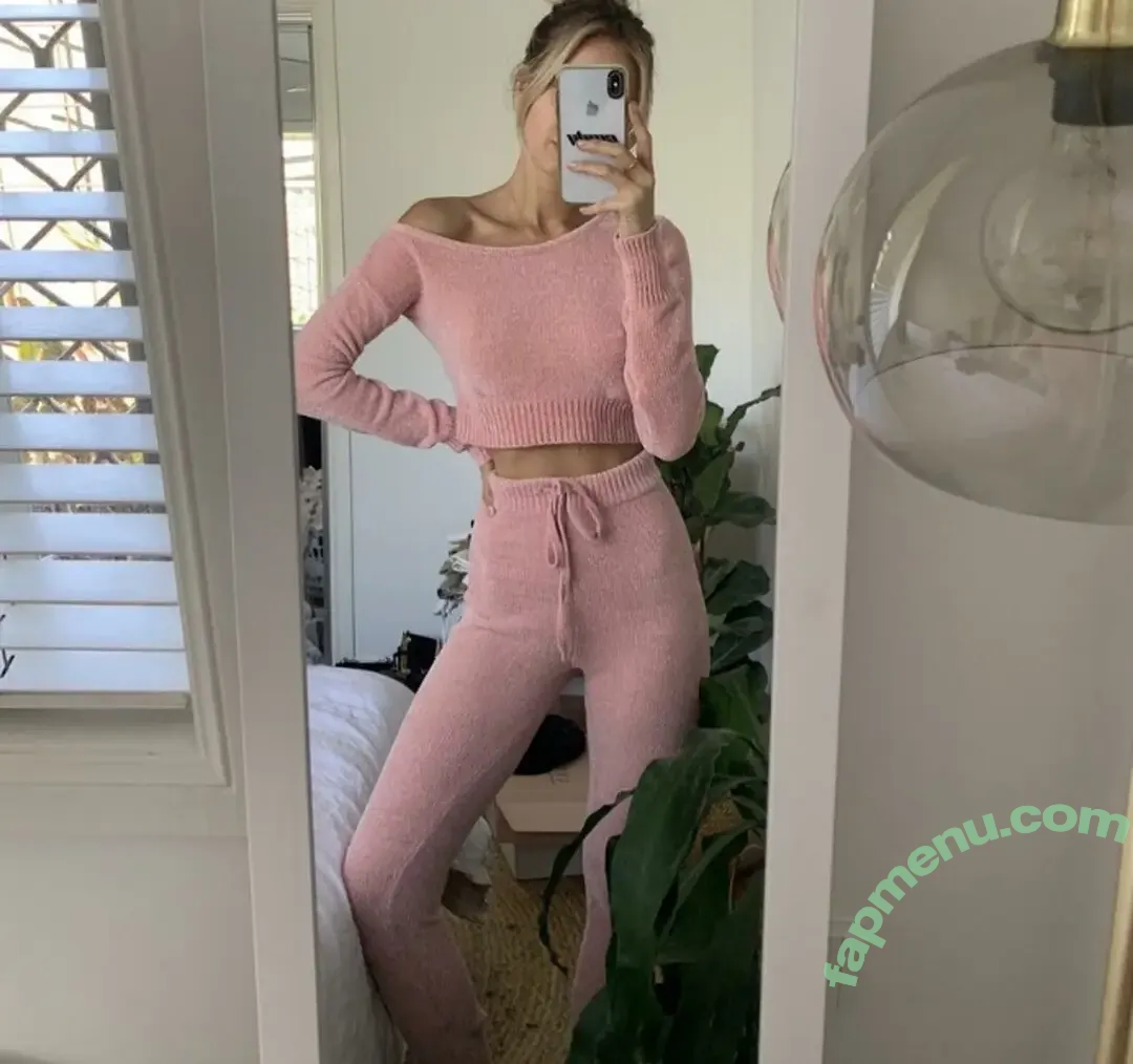 Charlotte Peck nude photo #0001 (charlotte.peckk)