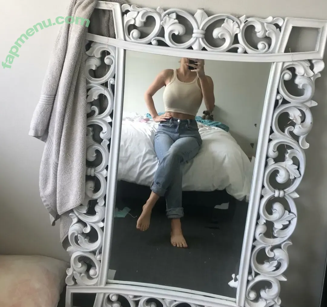 Charlotte Peck nude photo #0004 (charlotte.peckk)