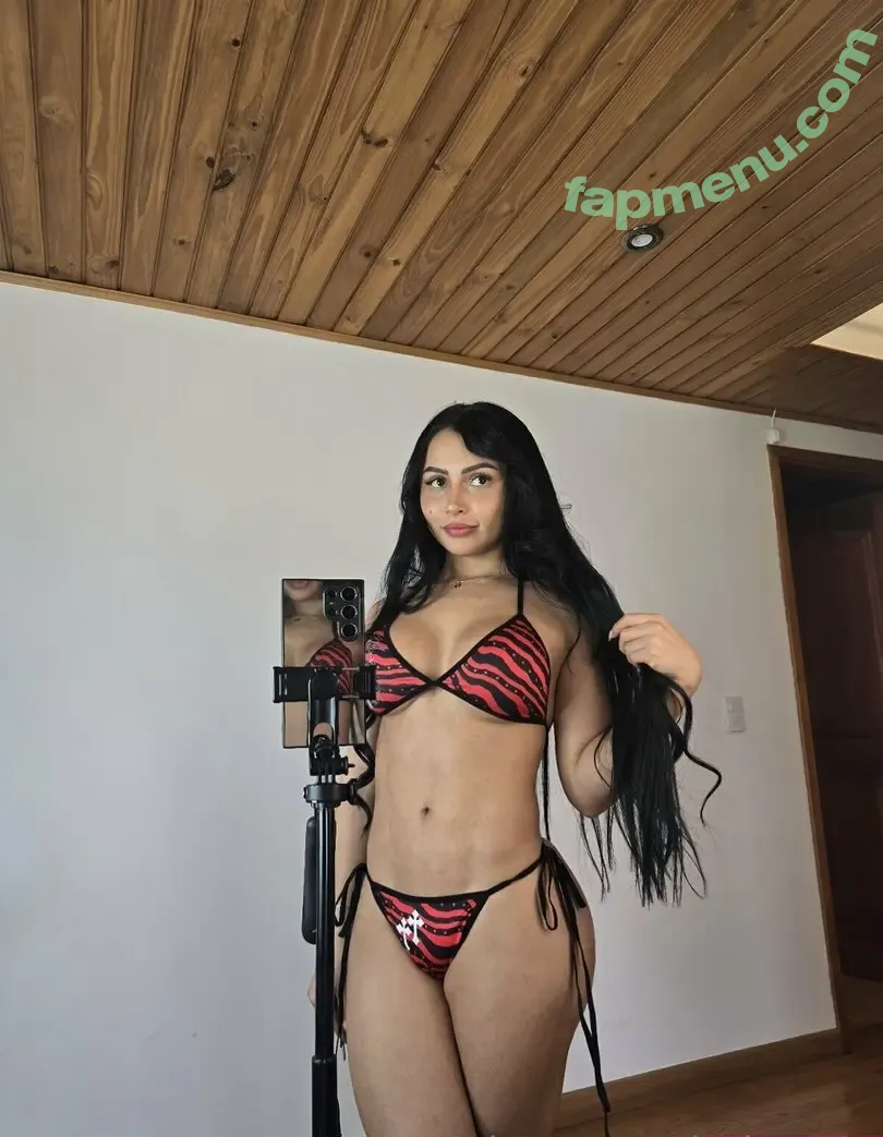 charlotte19y nude photo #0501 (charlotte19y)