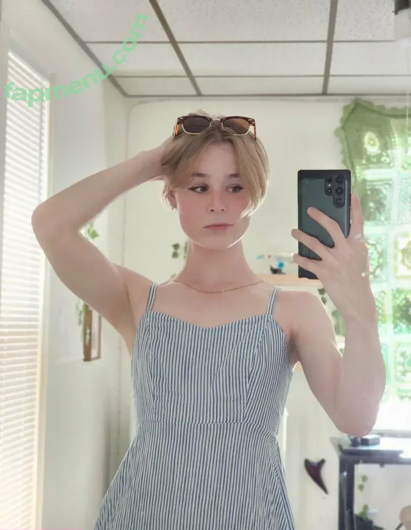 Charlotte40404 nude photo #0156 (too_old_femboy)
