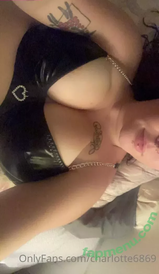 charlotte6869 nude photo #0136 (emily.hale6869)