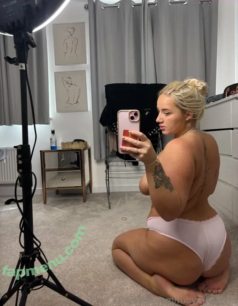 charlotteberryx nude photo #0009 (charlotte.berryx)