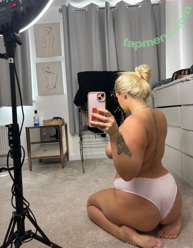 charlotteberryx nude photo #0010 (charlotte.berryx)