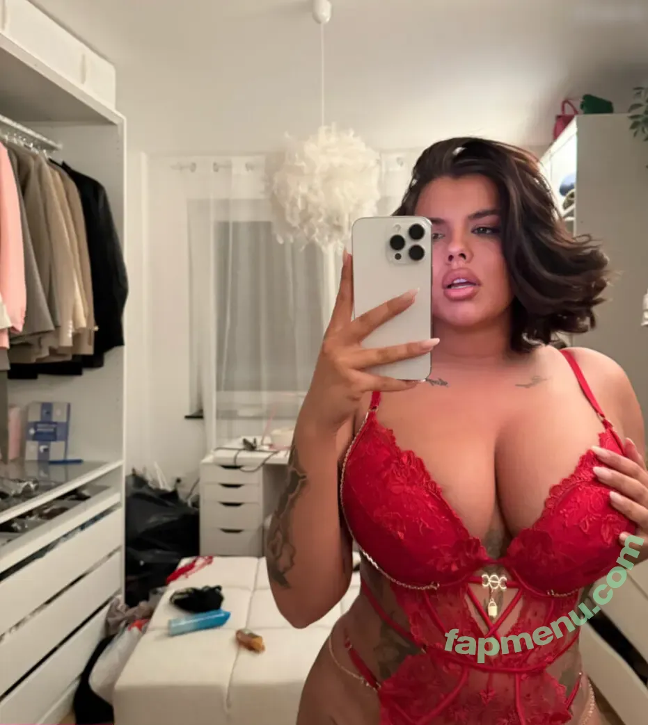 Charlottefdh nude photo #0184 (charlottefdh1)