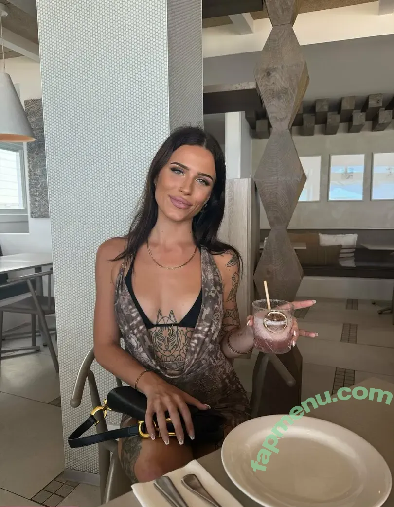 charlottefreexo nude photo #0007 (moonchild)