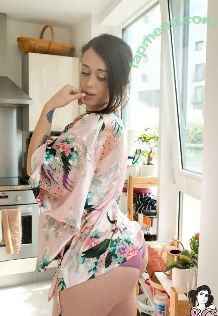 charlottesomething nude photo #0533 (Chad)