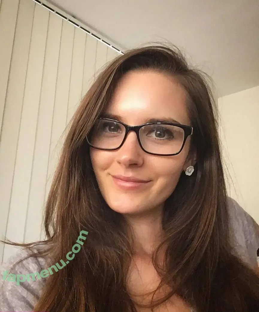 Charlottestar nude photo #0029 (Charlettebree)