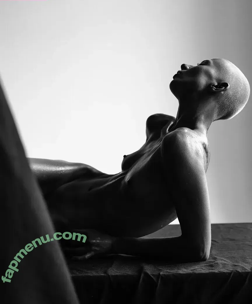 Charming.oxy nude photo #0020 (Charming_oxy / Oxy Shilina)