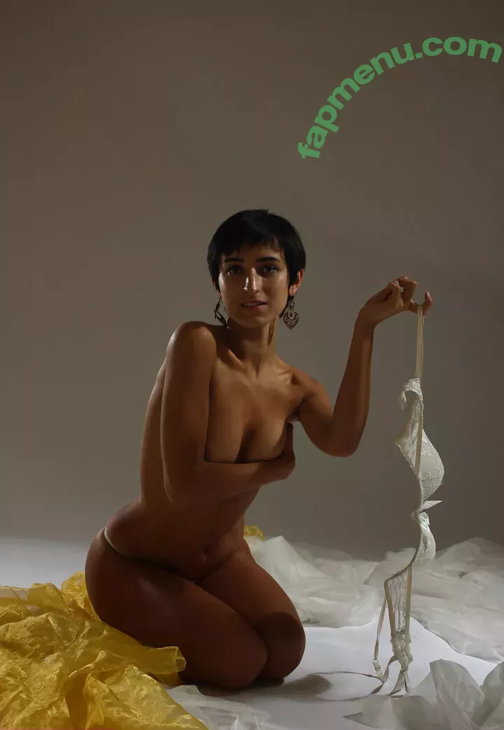 CharmModels nude photo #0371 (charm_models_women_fashion)