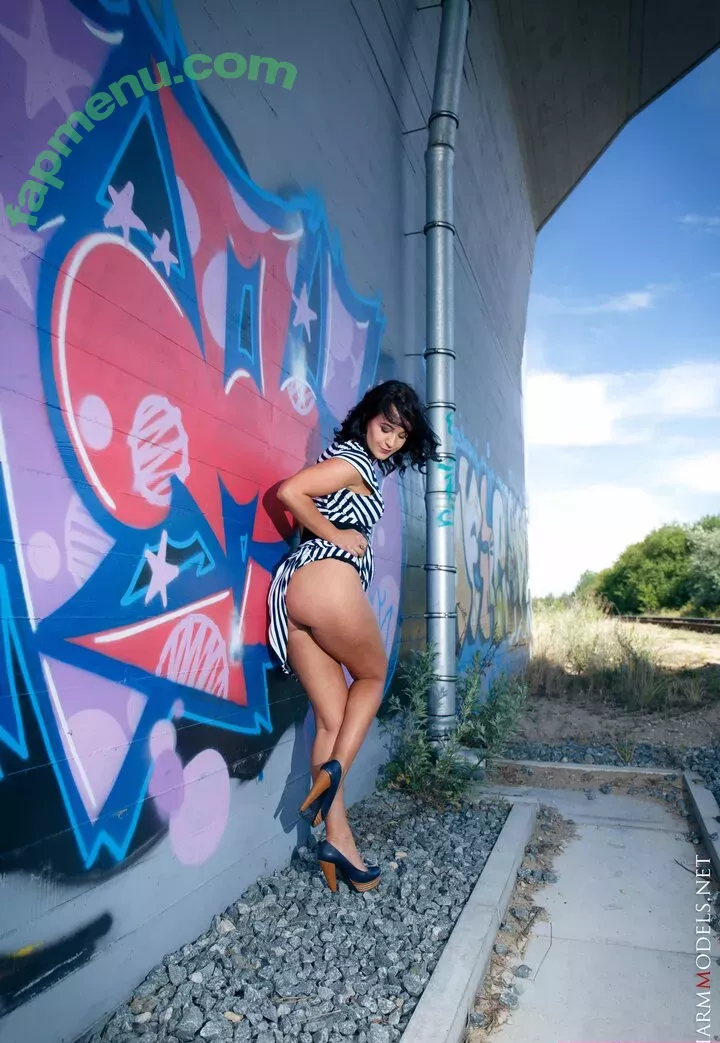 CharmModels nude photo #2008 (charm_models_women_fashion)