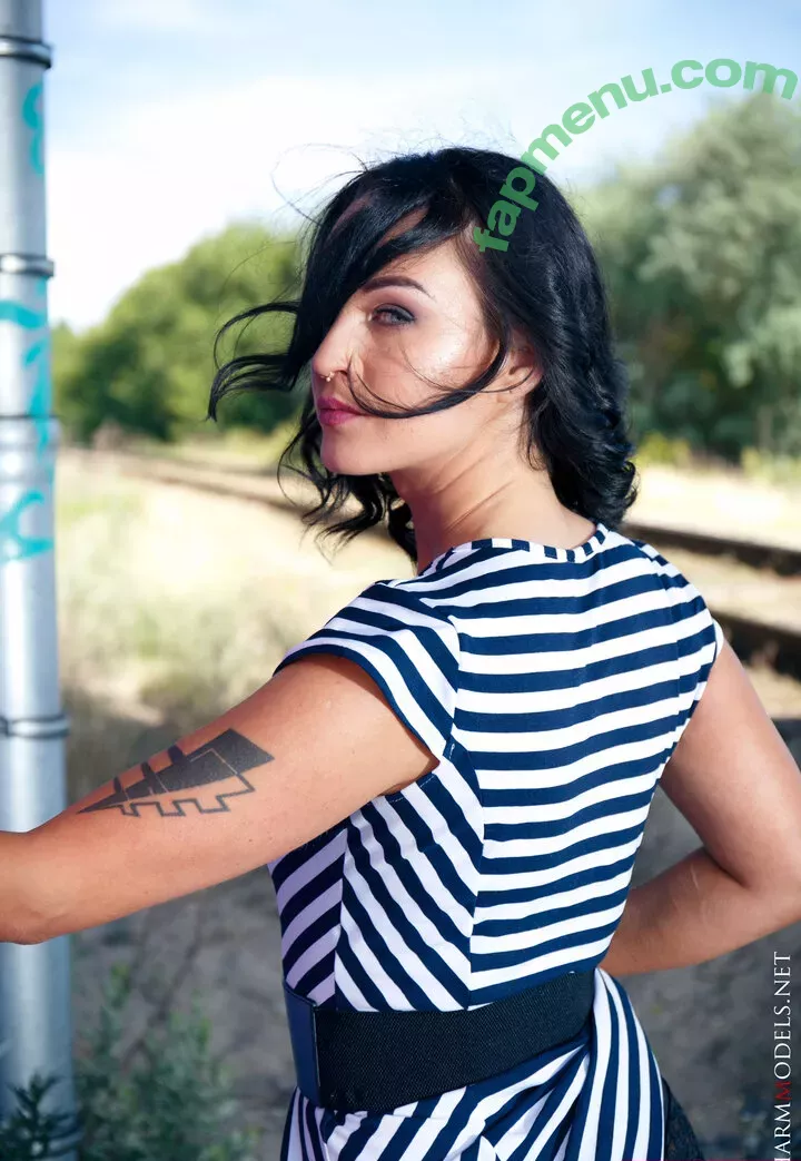 CharmModels nude photo #2028 (charm_models_women_fashion)