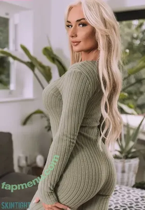 charstevesxo / charlottestevensx_ nude photo #0074
