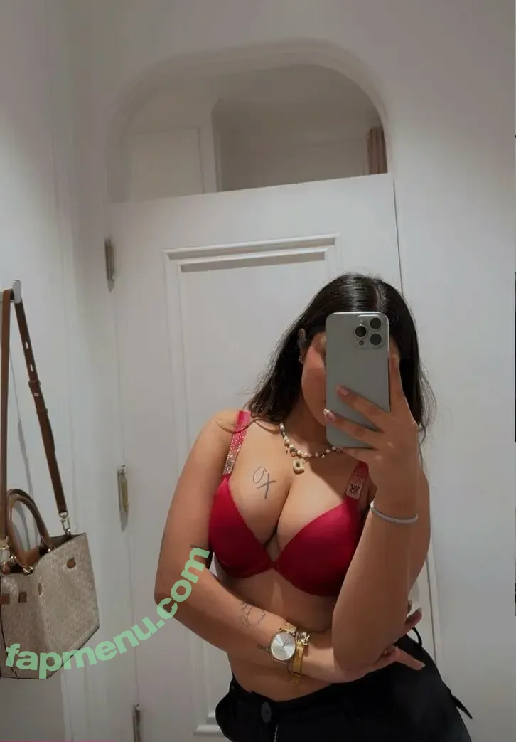 Charvi Bhatt nude photo #0039 (charrrrvi)