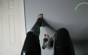 chastitybbgirl / wet_nesday nude photo #0012