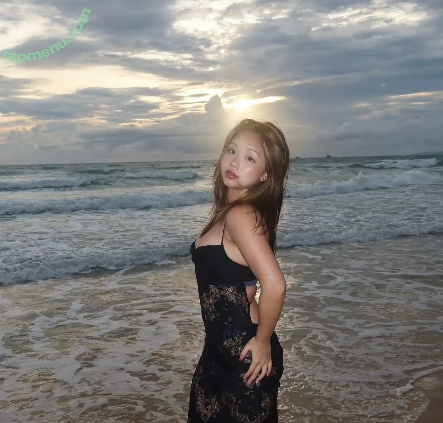 Chau Vo nude photo #0008 (chauxvo)