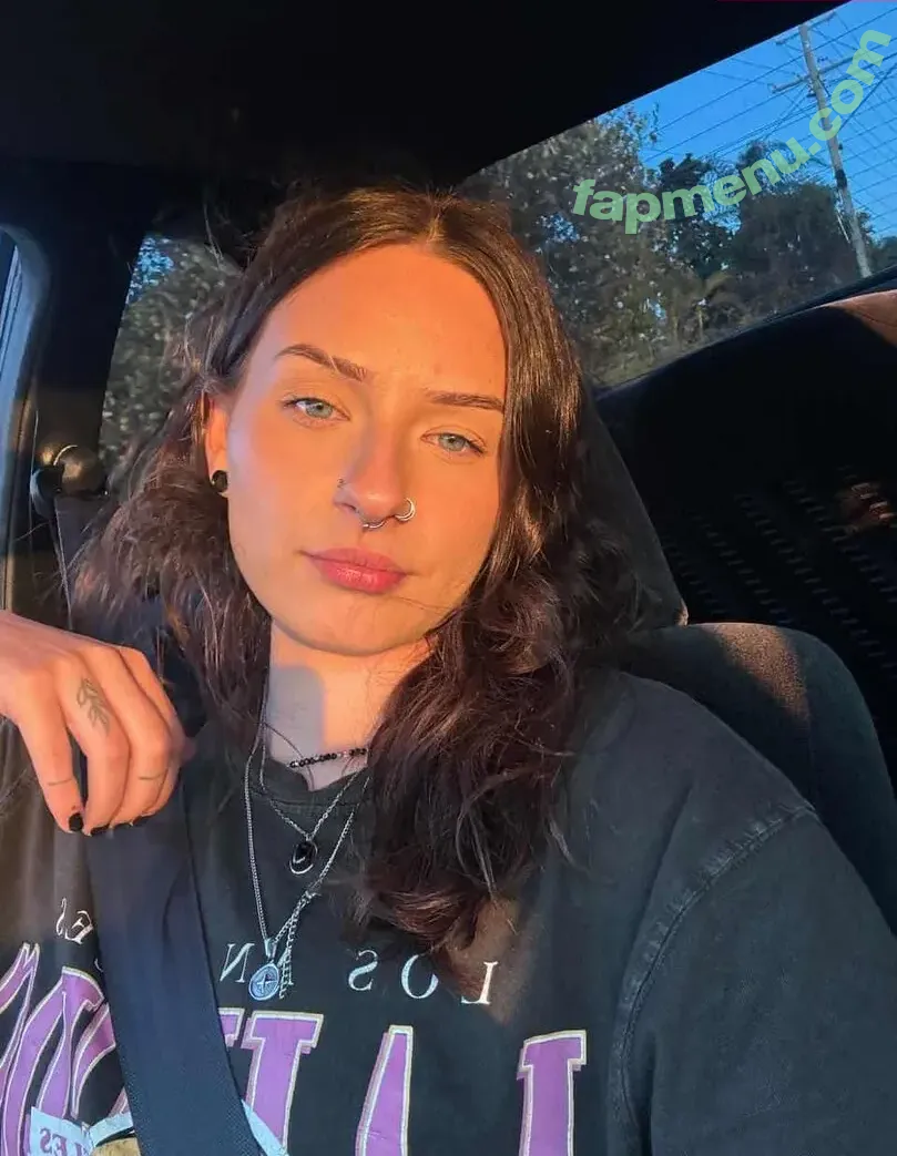 cheekyavie nude photo #0011 (avie_baby / gumdropavie)