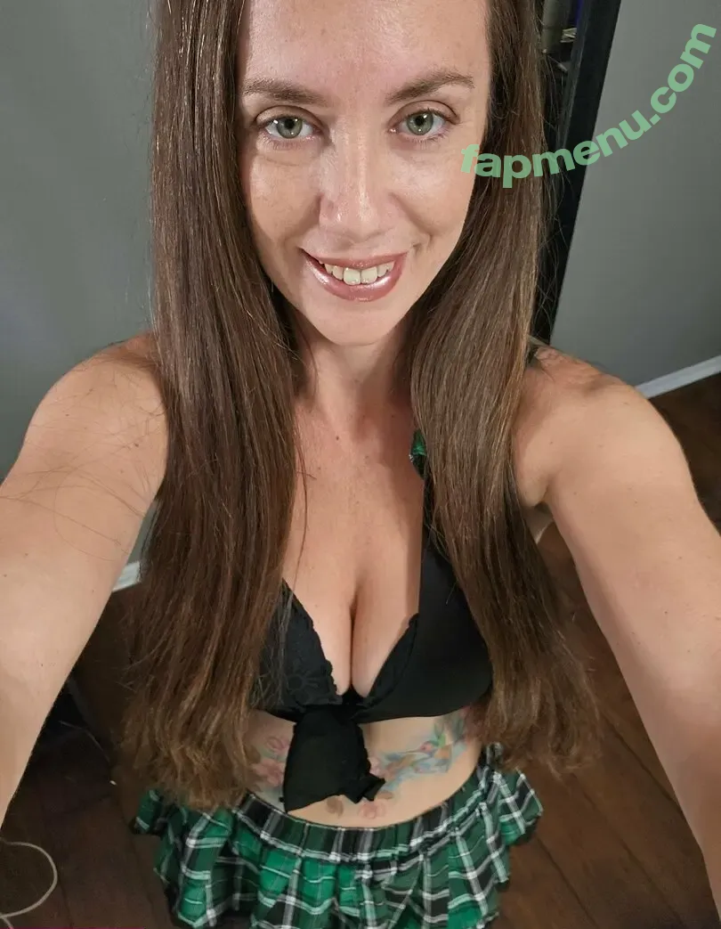 cheekycharms69 nude photo #0001 (cheekycharms69)