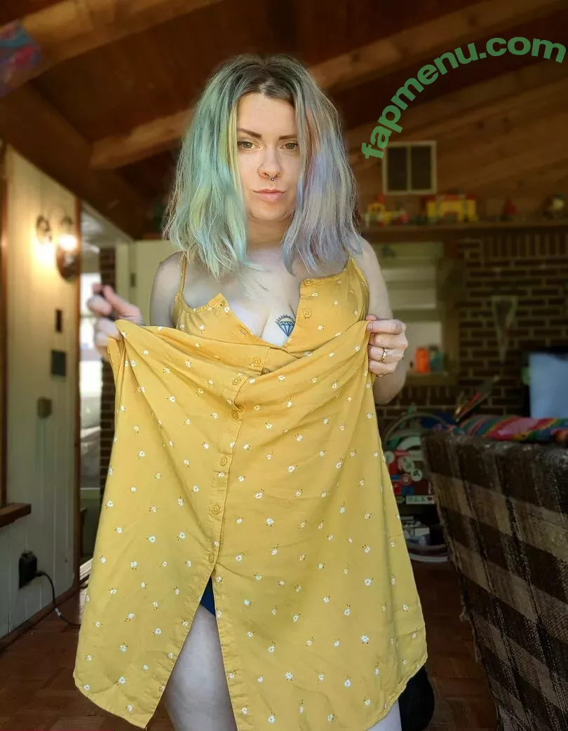 chellelovesu nude photo #0056 (chellesilverstein)