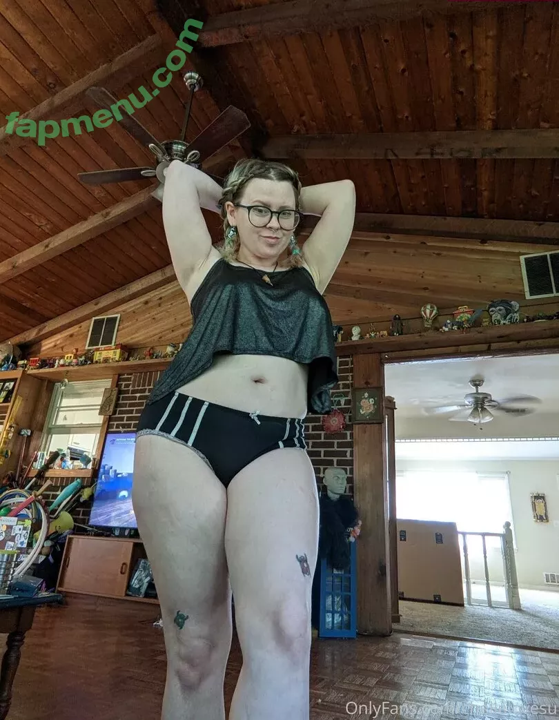 chellelovesu nude photo #0172 (chellesilverstein)