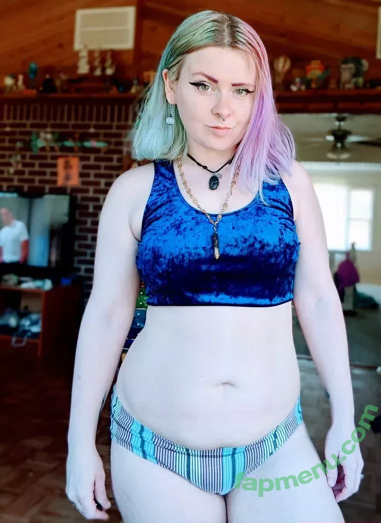 chellelovesu nude photo #0268 (chellesilverstein)