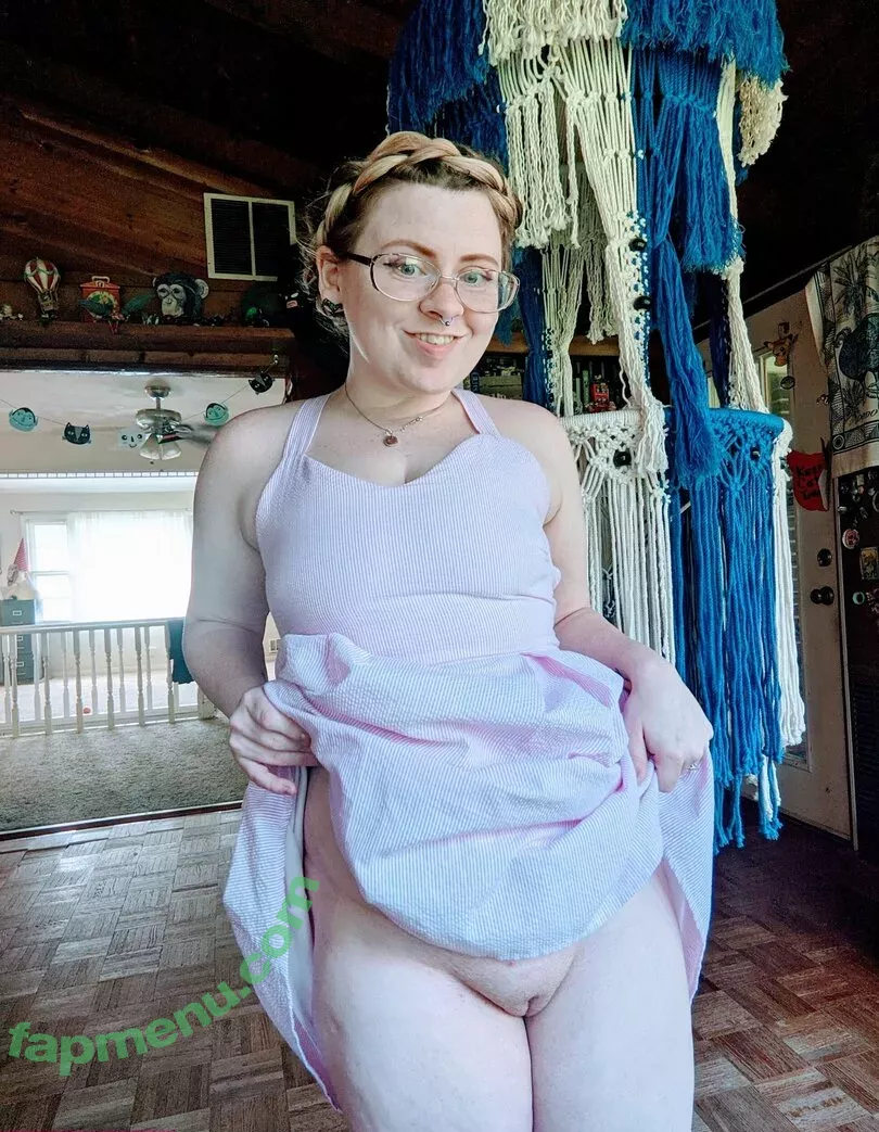 chellelovesu nude photo #0332 (chellesilverstein)
