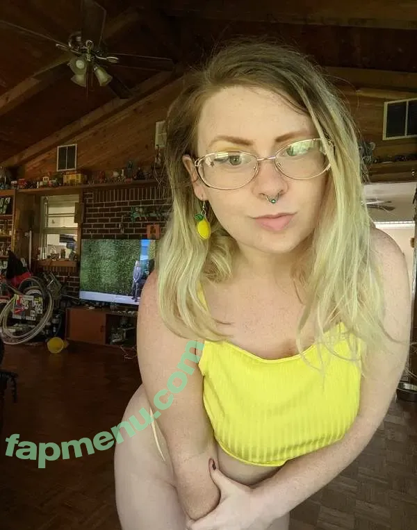 ChelleSilverstein nude photo #0032 (ChelleSilverstein)