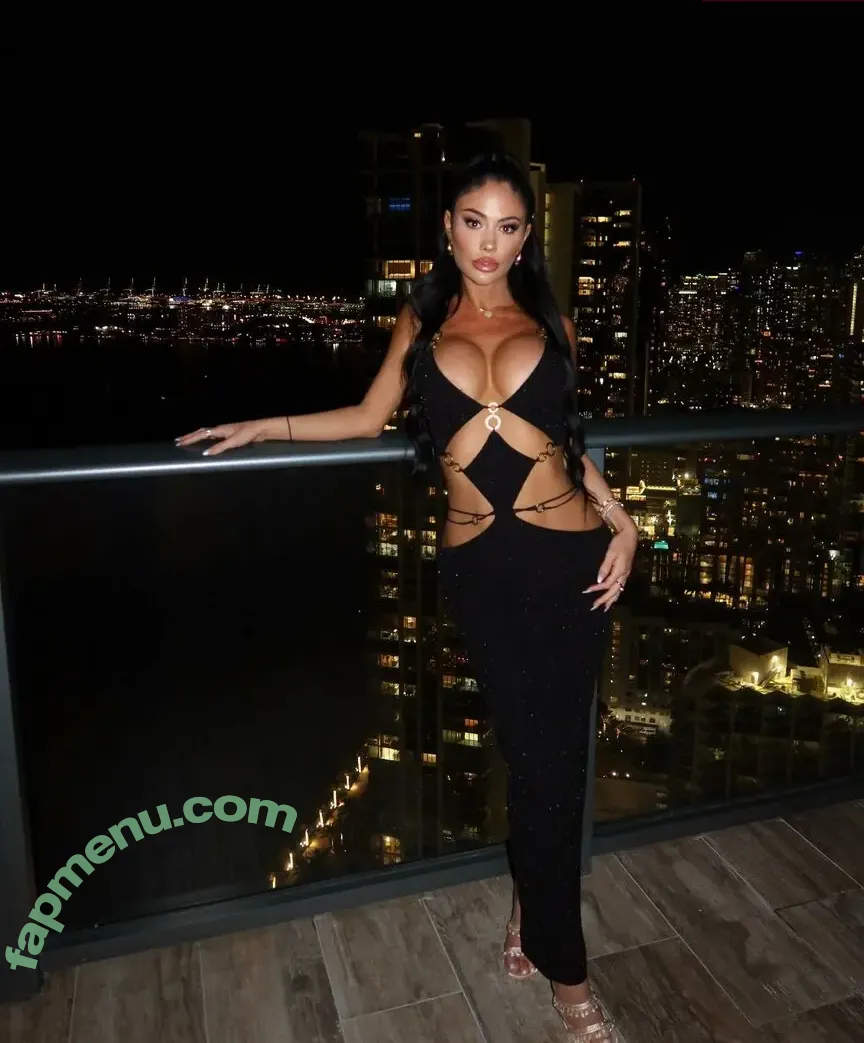 Chels Steinberg nude photo #0046 (Chelsea / chels.steinberg)