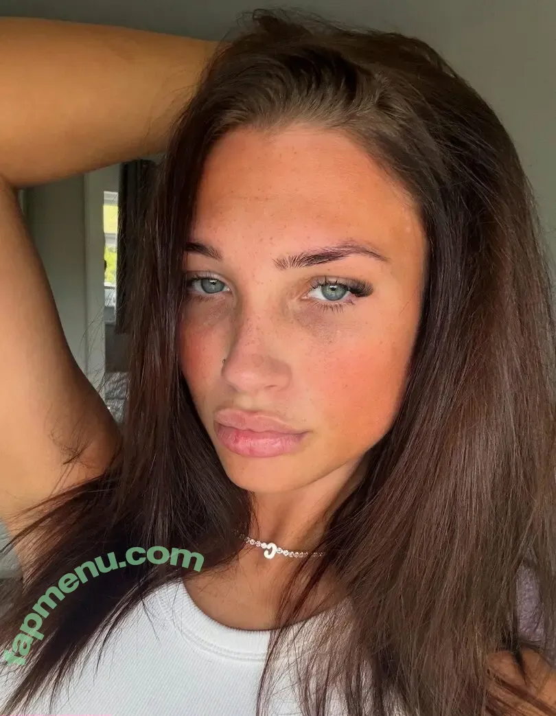 chelsb14xx nude photo #0005 (chelsb14xx)