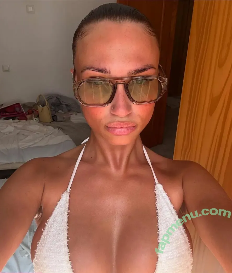 chelsb14xx nude photo #0009 (chelsb14xx)