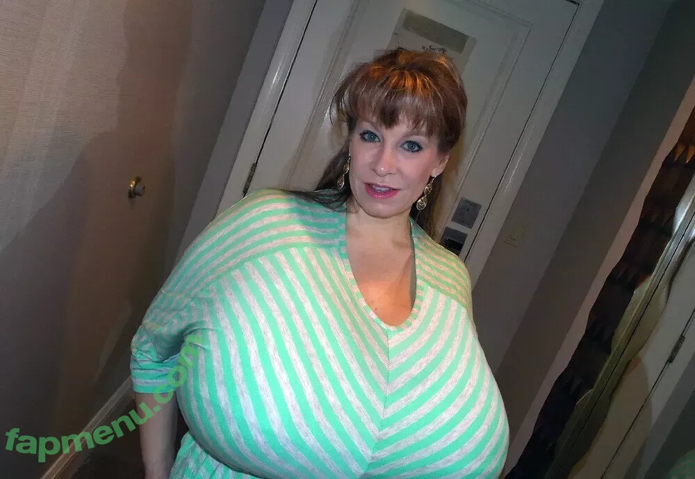 Chelsea Charms nude photo #3676 (chelsea_charms_ / chelseamystory)