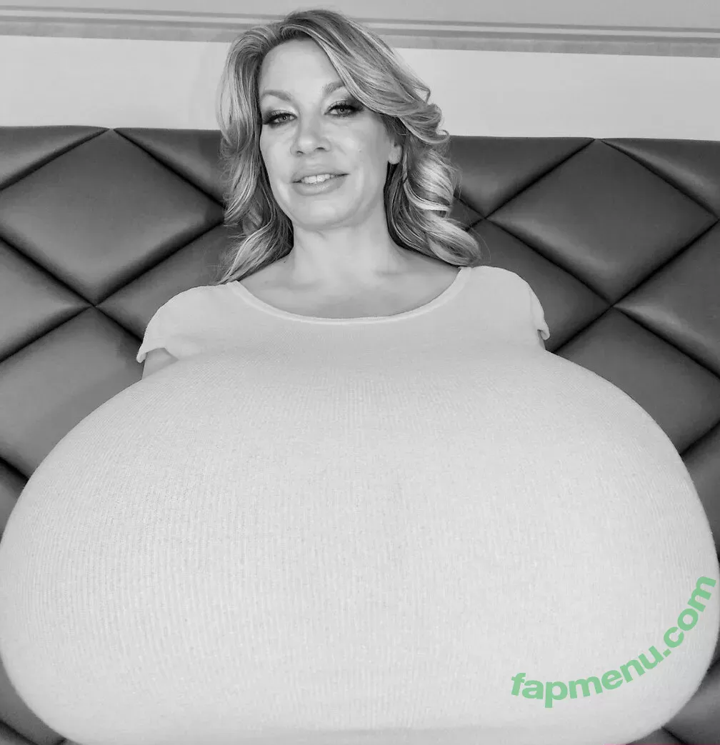 Chelsea Charms nude photo #3964 (chelsea_charms_)