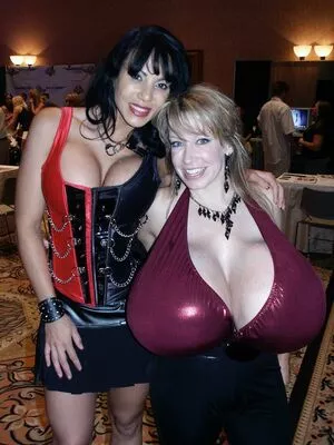 Chelsea Charms / chelsea_charms_ / chelseamystory nude photo #4001