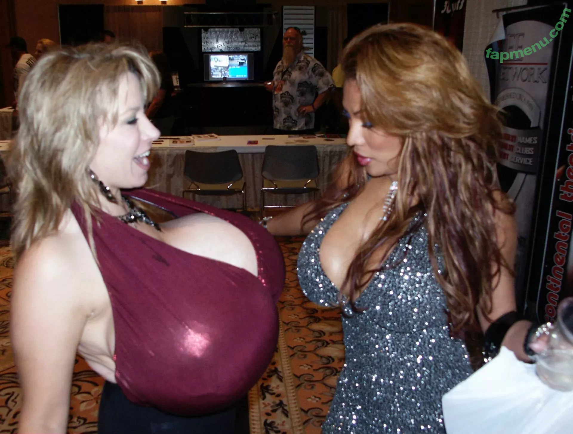 Chelsea Charms nude photo #4000 (chelsea_charms_ / chelseamystory)