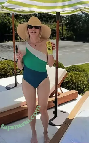Chelsea Handler / chelseacockhandler / chelseahandler nude photo #0225