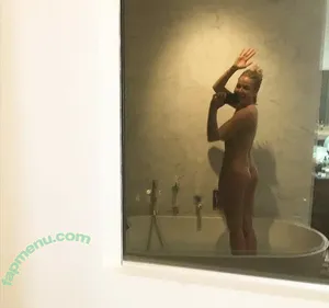 Chelsea Handler / chelseacockhandler / chelseahandler nude photo #0230