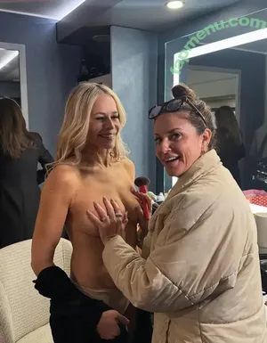 Chelsea Handler / chelseacockhandler / chelseahandler nude photo #0235