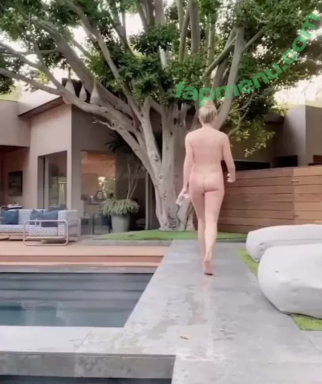 Chelsea Handler nude photo #0045 (chelseacockhandler / chelseahandler)