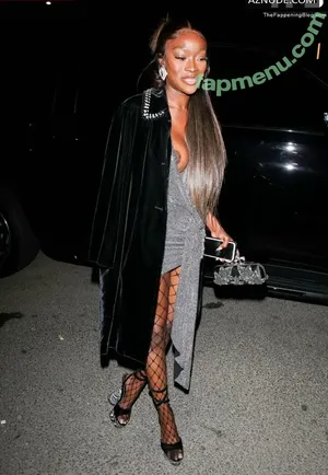 Chelsea Lazkani / chelsealazkani nude photo #0003