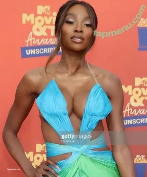 Chelsea Lazkani / chelsealazkani nude photo #0016