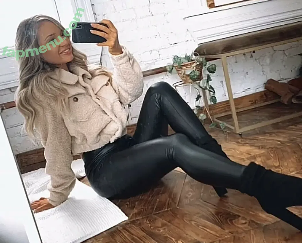 Chelsea Sommers nude photo #0322 (chelseasommers_)