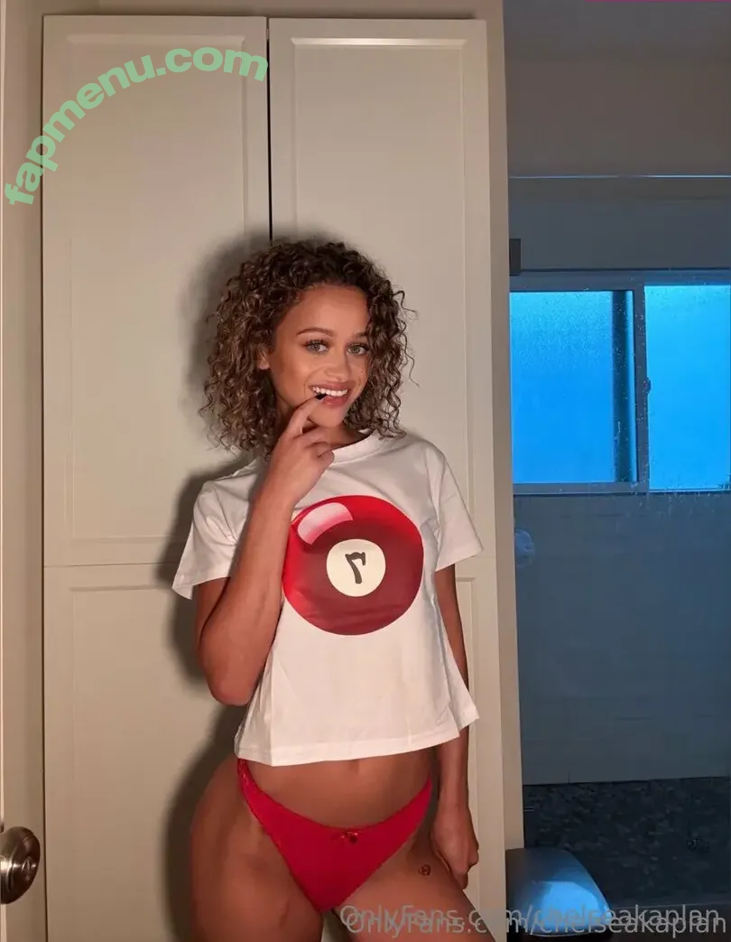 chelseakaplan nude photo #0089 (bustakaplan)