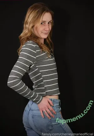 chelseymarieofficial / chelseyy_mariee nude photo #0015