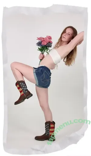 chelseymarieofficial / chelseyy_mariee nude photo #0064