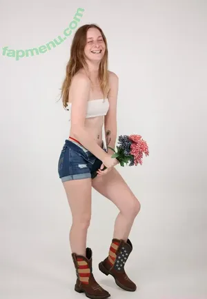 chelseymarieofficial / chelseyy_mariee nude photo #0079