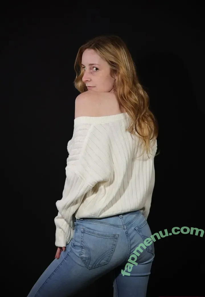 chelseymarieofficial nude photo #0005 (chelseyy_mariee)