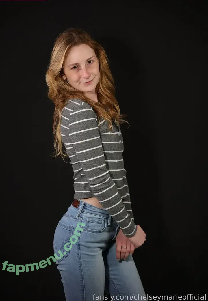 chelseymarieofficial nude photo #0021 (chelseyy_mariee)